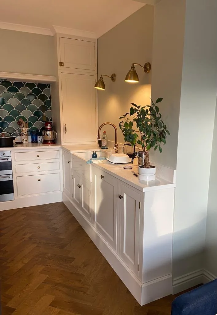 The Byron Range in white, around the sink