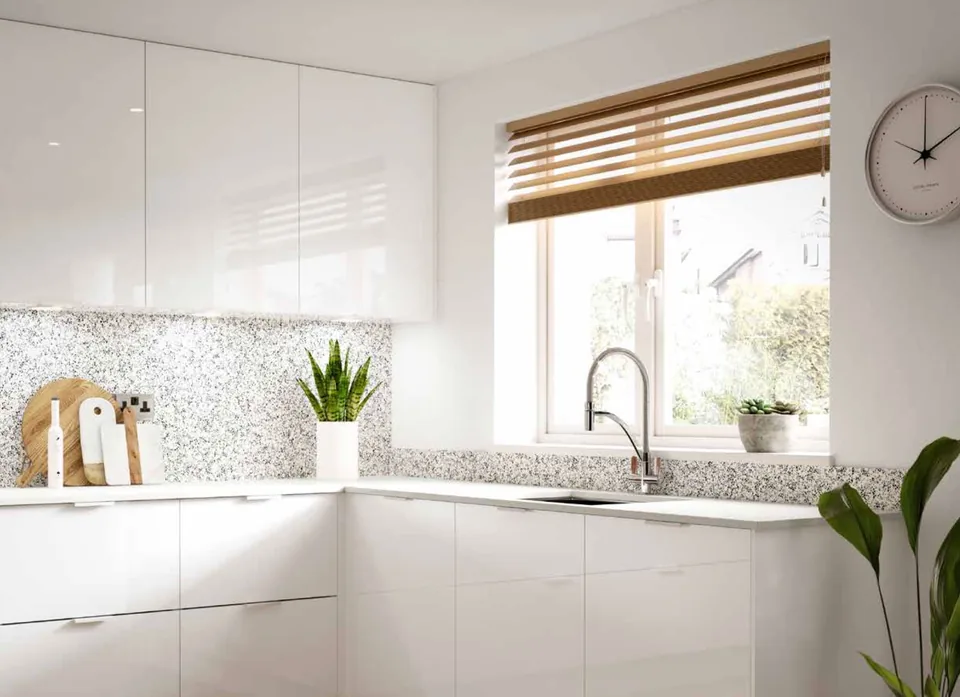The Oliver Range in White