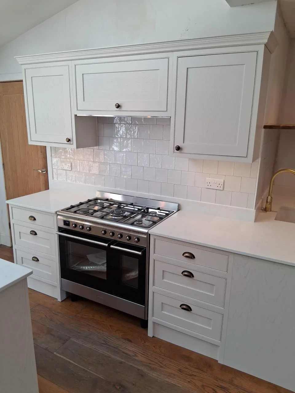 The Wordsworth Range around a range cooker